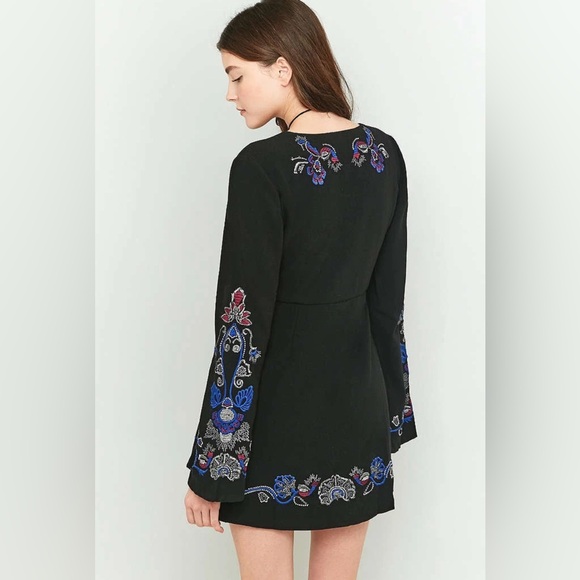 Free People holiday folk floral embroidered bell sleeve dress womens 4 bohemain - Picture 3 of 14